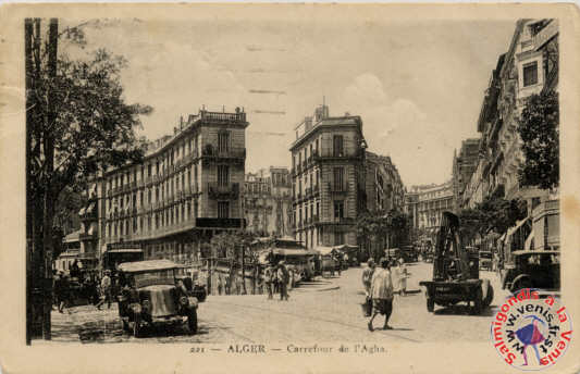 la rue Sadi Carnot, Ã  droite- la rue Clauzel au centre- la rue Richelieu Ã  gauche