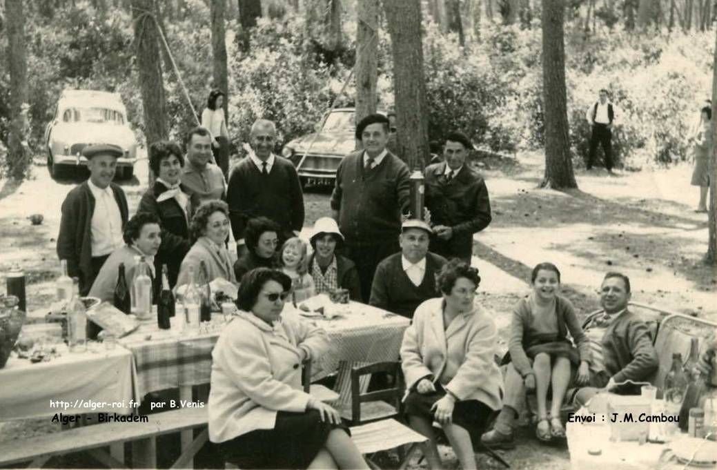 Pâques 1960 ou 61 Forêt de Sidi Ferruch Cabassette et Mouna 