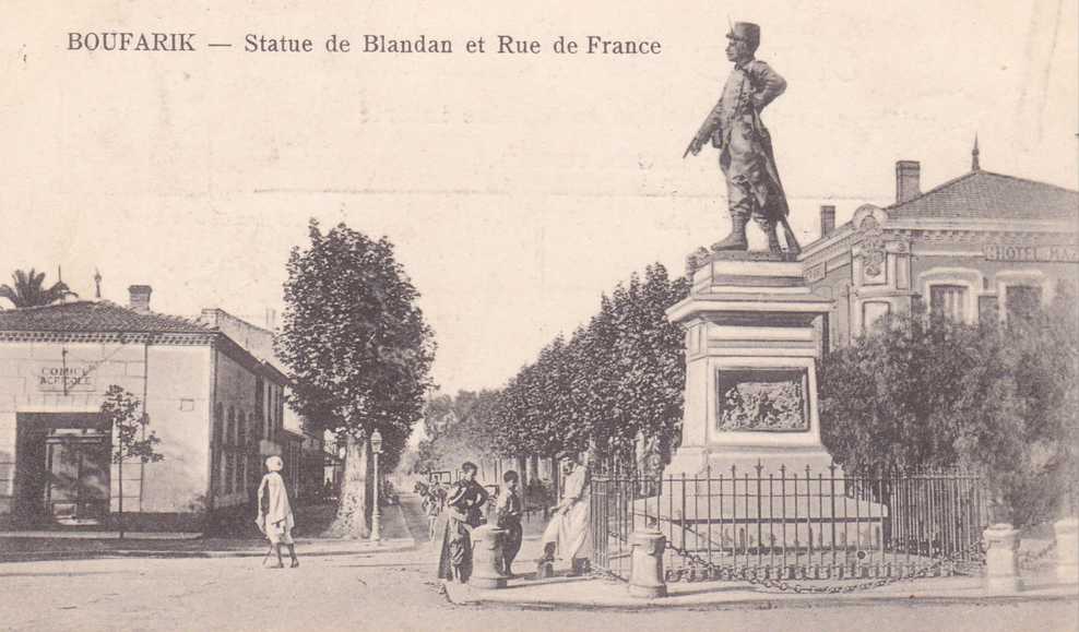 Statue de Blandan et rue de France à Boufarik