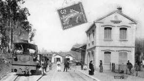 Le train en gare de Koléa. Le timbre de France (et non d'Algérie) prouve que la photo est antérieure à 1924 