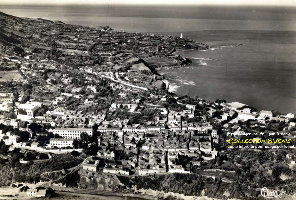 Dellys,Vue panoramique aérienne sur la ville indigène et la côte