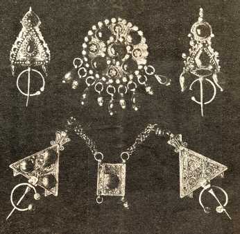 Fig. 4. - Bijoux kabyles 