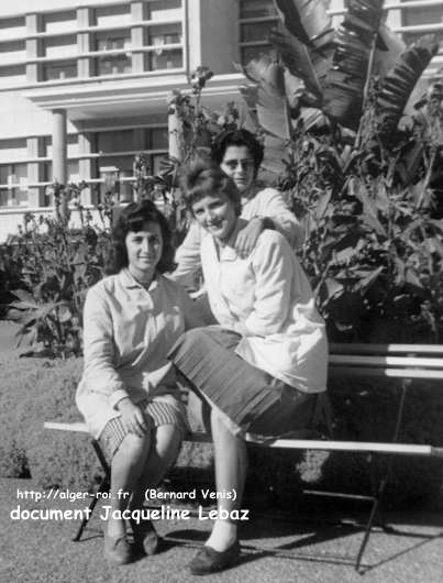 Février 1962 - De gauche à droite, Jacqueline Lebaz, Josette Bertrand et "Bibiche" 
