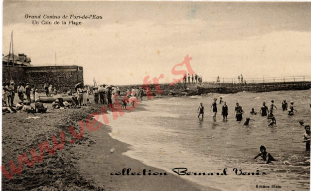 Alger, Fort de l'Eau : un coin de plage.