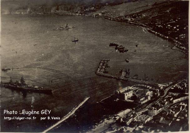 Le Dunkerque et le Provence échoués dans le port de Mers -e-Kébir deux jours après l'agression.