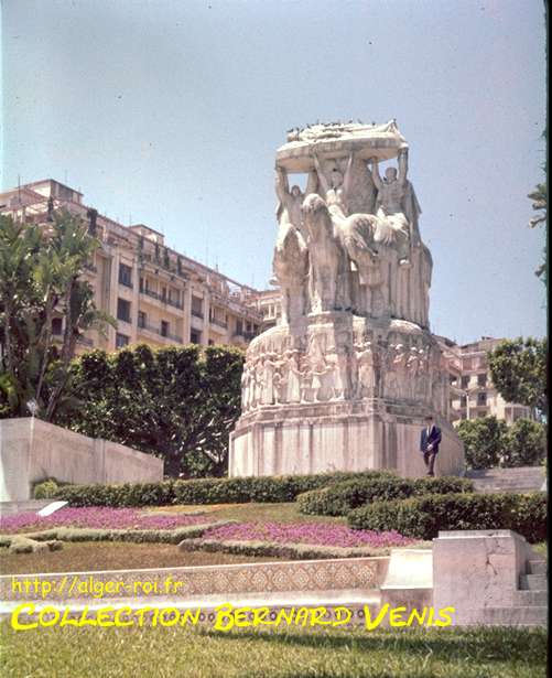Monument aux Morts, 1962, 35 ko