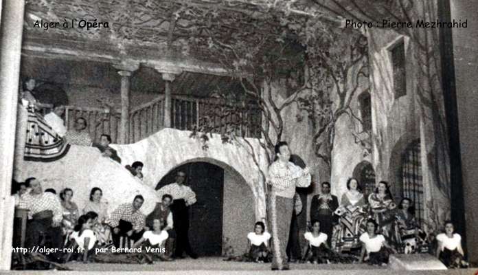 une scene de l'operette Andalousie avec Jean Patart