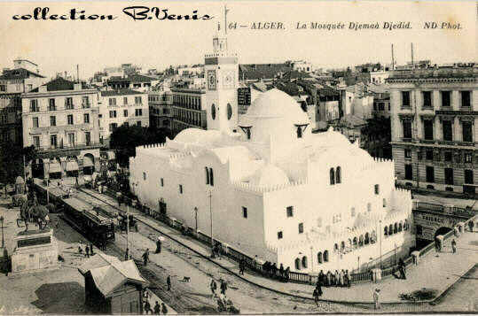 64 : -Alger, la place du Gouvernement, la mosquée, 43 ko