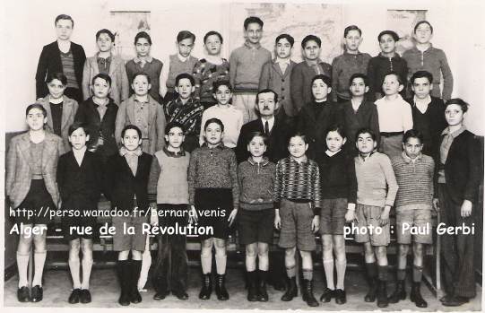 École, rue de la Révolution