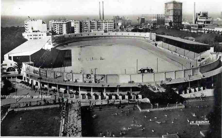 le stade municipal, les piscines