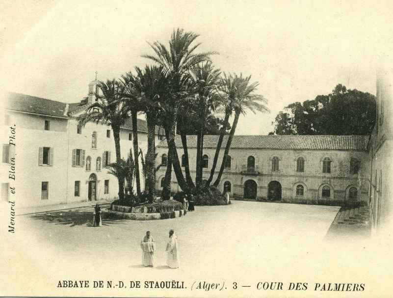 abbaye de notre dame de staoueli,la cour des palmiers