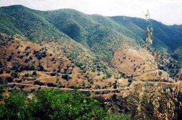 les monts de Tablat avec la descente du col de Sakamody 