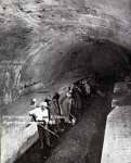un impressionnant réseau souterrain de 165 km - Ces voies obscures assurent l'hygiène de la Cité, les égoûts