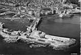 Alger, la darse de l'Amirauté en 1936 : la jetée Khair-ed-Din, le Sport nautique, le môle Lyvois (la Santé), le môle de pêche (avec la halle de vente)