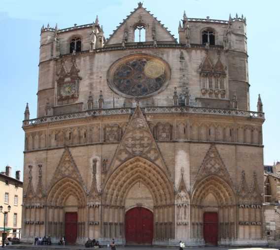 Lyon, la cathédrale Sain Jean - 82 ko